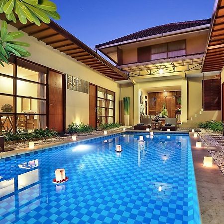 The Vie Villa Legian Exterior photo