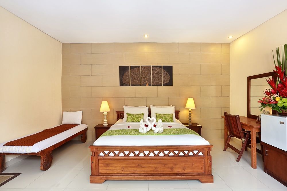 The Vie Villa Legian Exterior photo