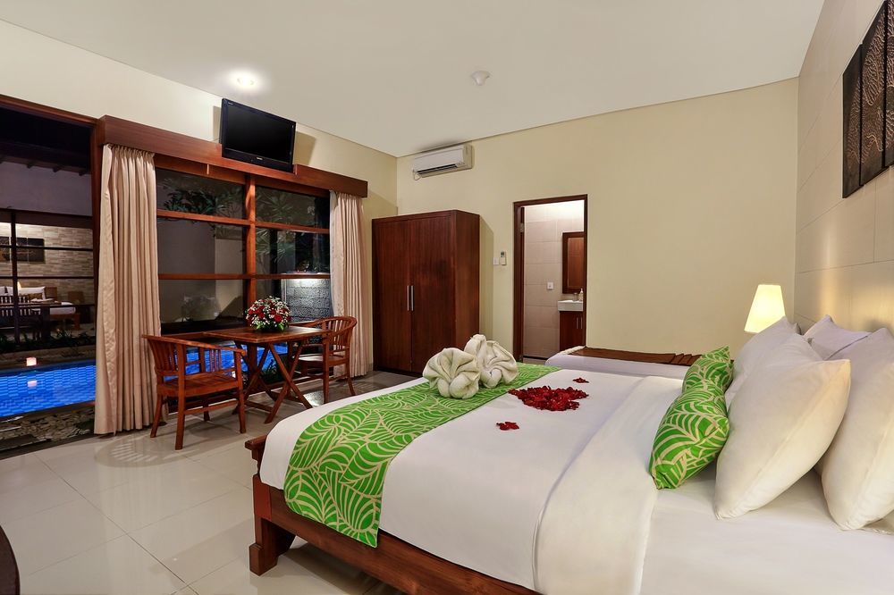 The Vie Villa Legian Exterior photo