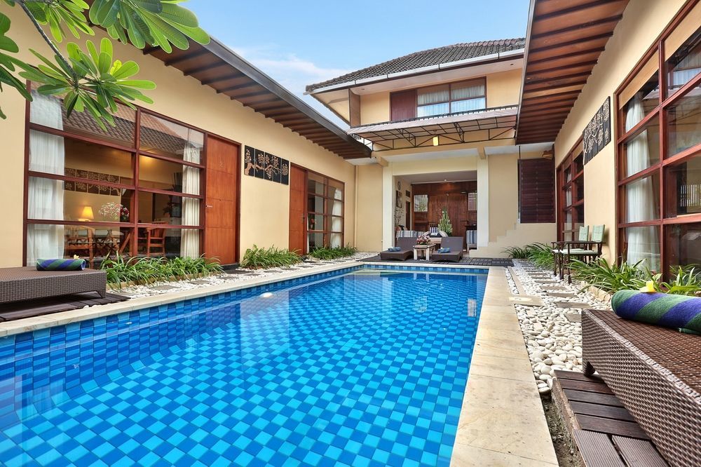 The Vie Villa Legian Exterior photo